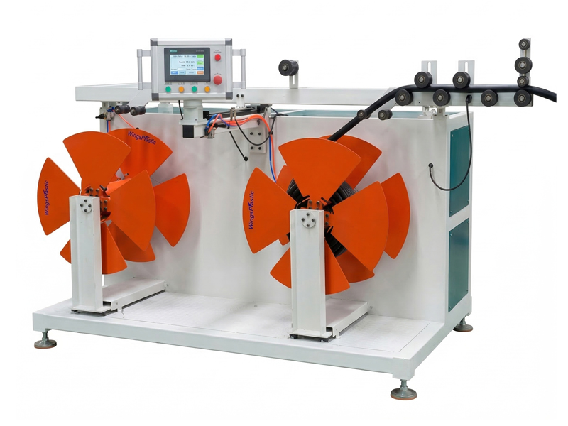 Double-station servo traversing flexible hose winder