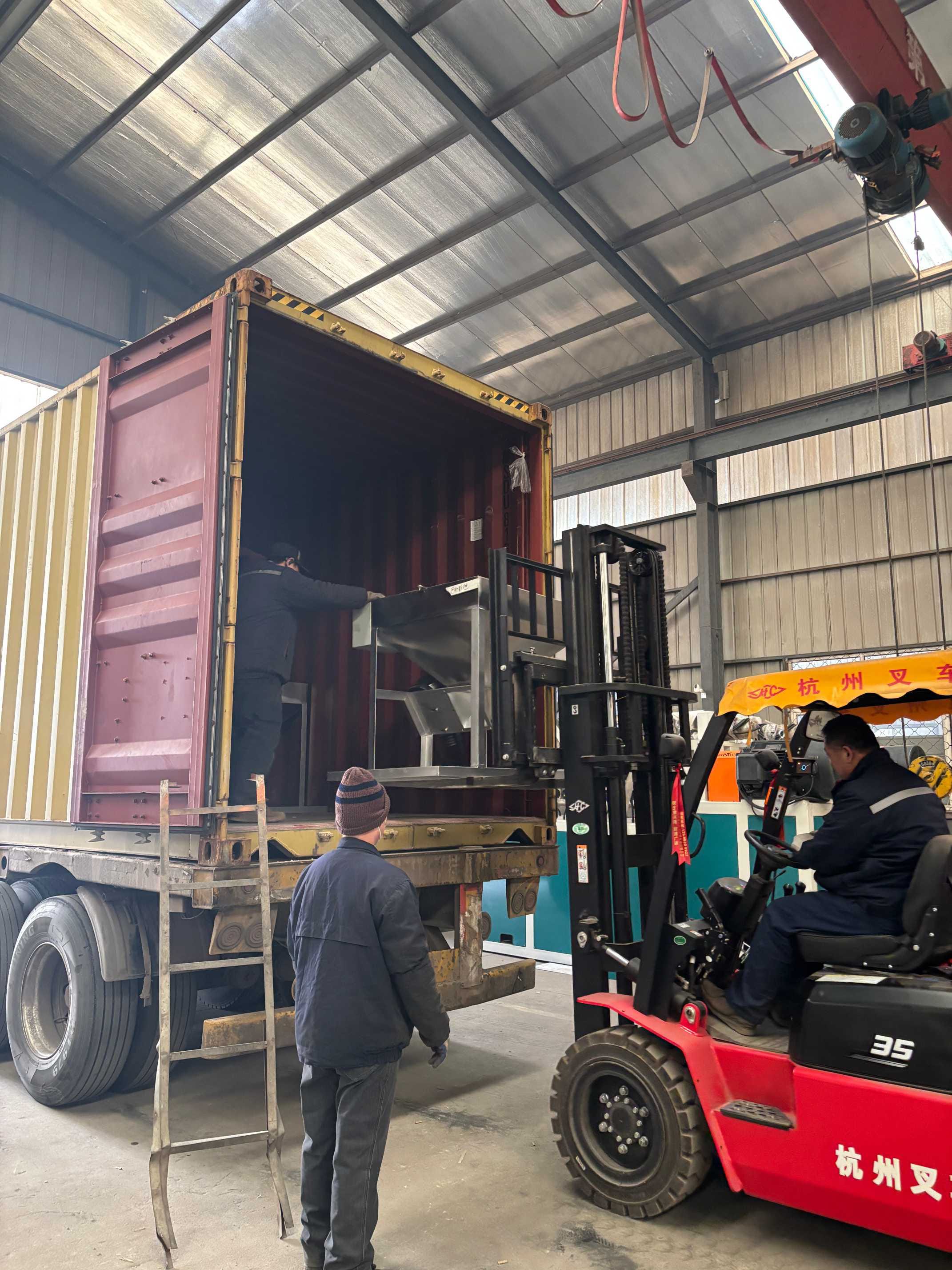 Successful Delivery: Customized High-Speed SWC Pipe Line to Palestine