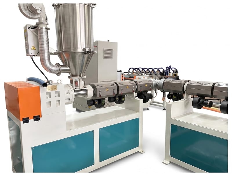 Right-Angle Dual PVC Extruders for Spiral Reinforced Hose